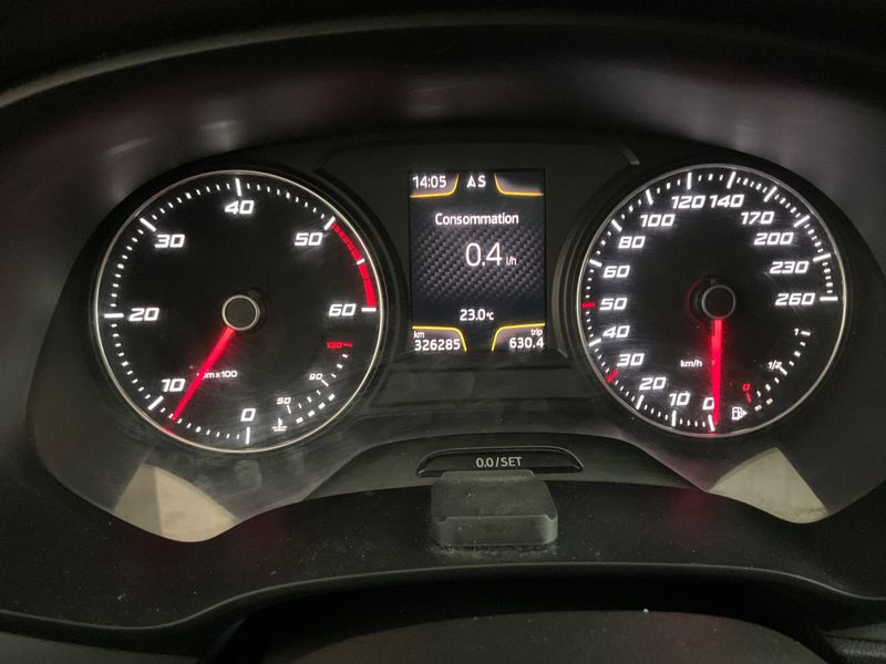 Seat Leon 2.0 TDI FR — zdjęcie 13