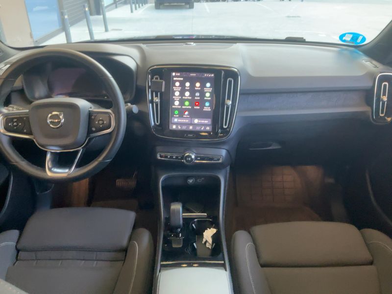 Volvo C40 Recharge 170 kW Core 2WD — zdjęcie 12