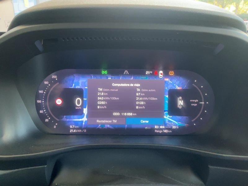 Volvo C40 Recharge 170 kW Core 2WD — zdjęcie 13