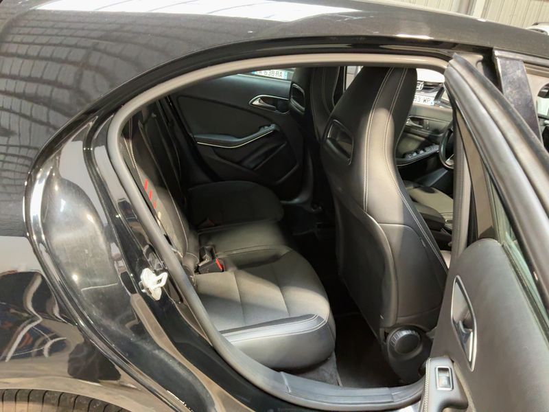 Mercedes-Benz A-Klasse A 180 CDI BlueEfficiency Style — zdjęcie 14