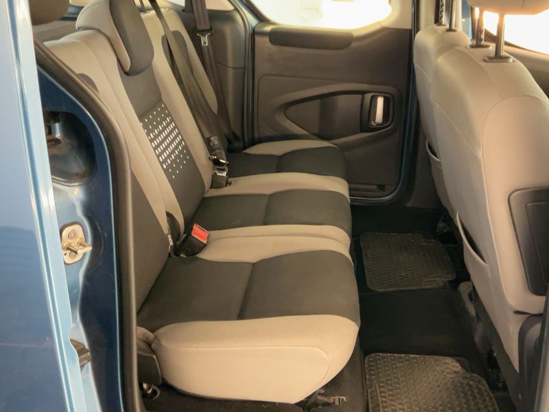 Citroen Berlingo 1.6 Blue-HDi Selection — zdjęcie 14