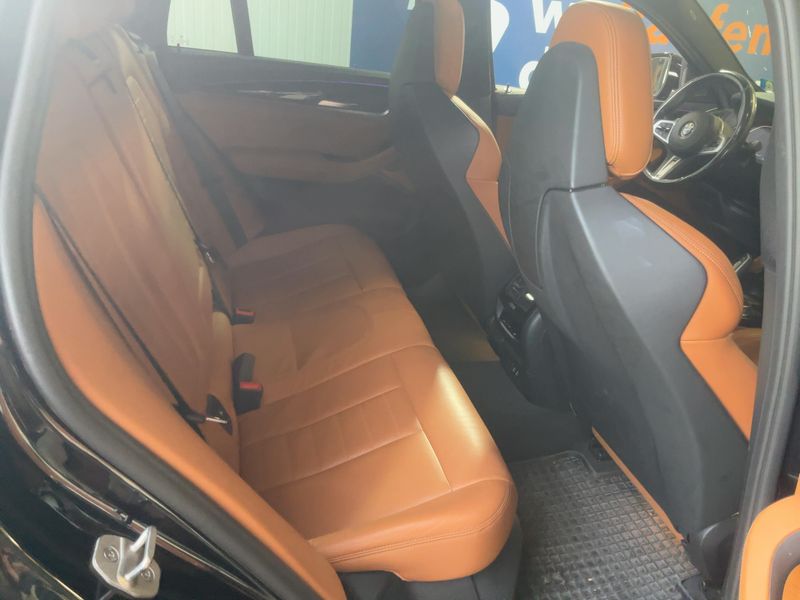 BMW X4 xDrive 30d Mild-Hybrid M Sport — zdjęcie 14