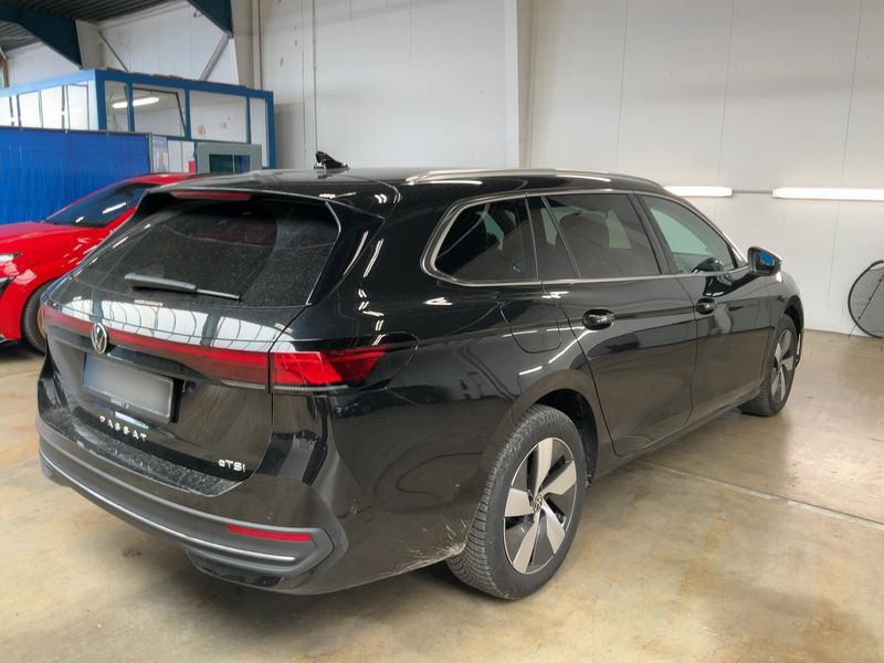 Volkswagen Passat 1.5 eTSI Business — zdjęcie 6