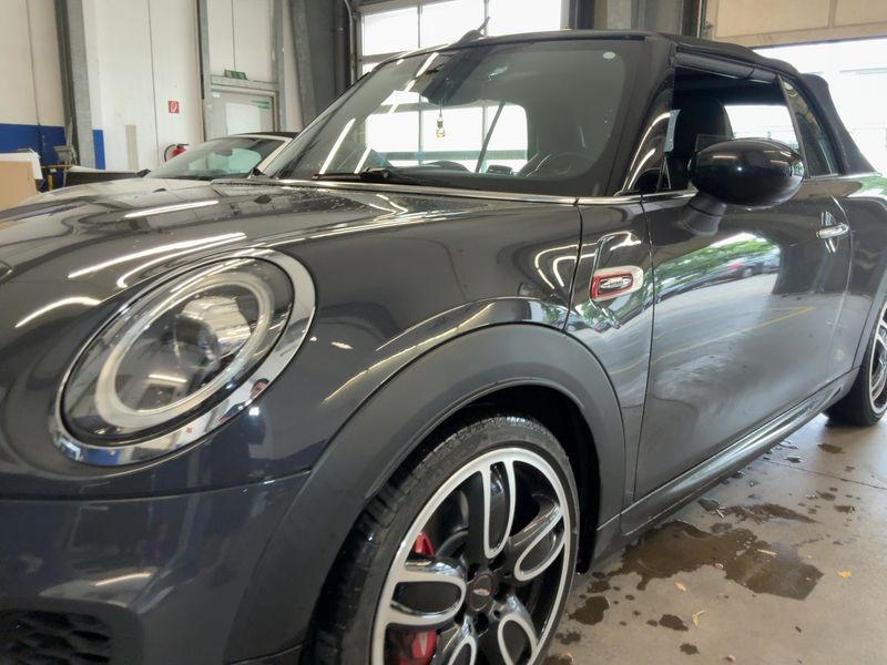 MINI Cabrio John Cooper Works — zdjęcie 2