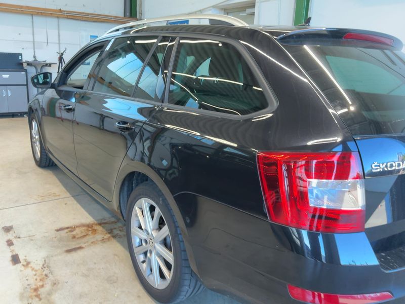 Skoda Octavia 2.0 TDI Joy — zdjęcie 3