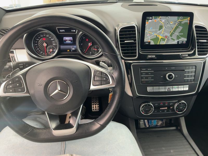 Mercedes-Benz GLE-Klasse GLE 250 d AMG Line — zdjęcie 12