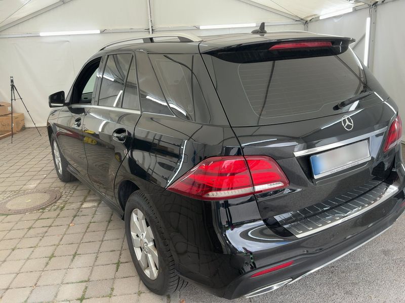 Mercedes-Benz GLE-Klasse GLE 250 d AMG Line — zdjęcie 3