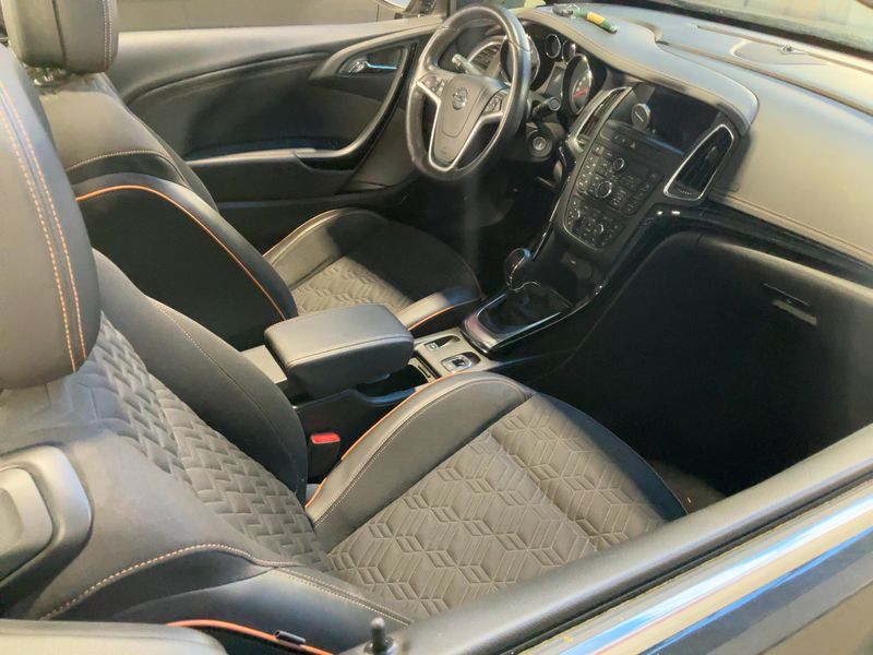 Opel Cascada 1.6 SIDI Turbo Innovation ecoFlex — zdjęcie 11