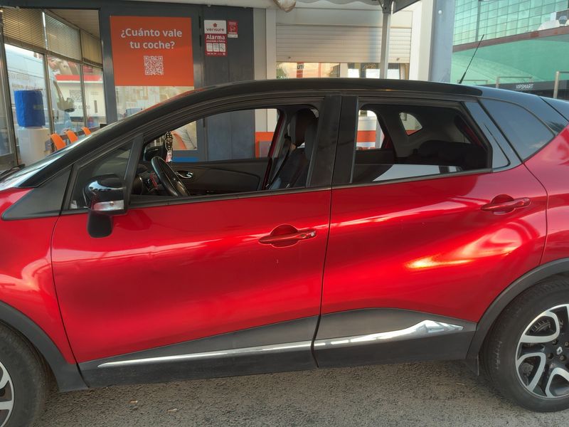 Renault Captur 1.5 dCi Energy XMOD — zdjęcie 4