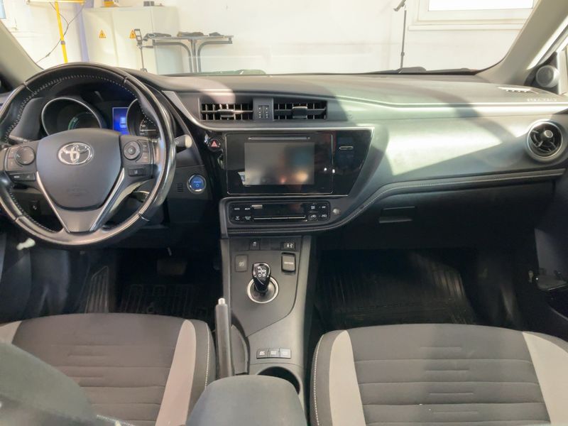 Toyota Auris Touring Sports 1.8 Hybrid Active — zdjęcie 12