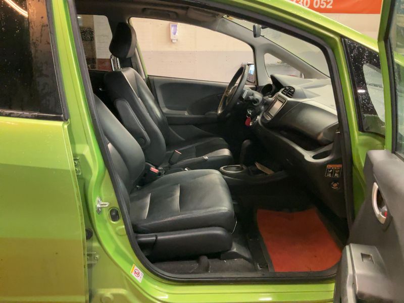 Honda Jazz 1.3 Hybrid Exclusive — zdjęcie 11