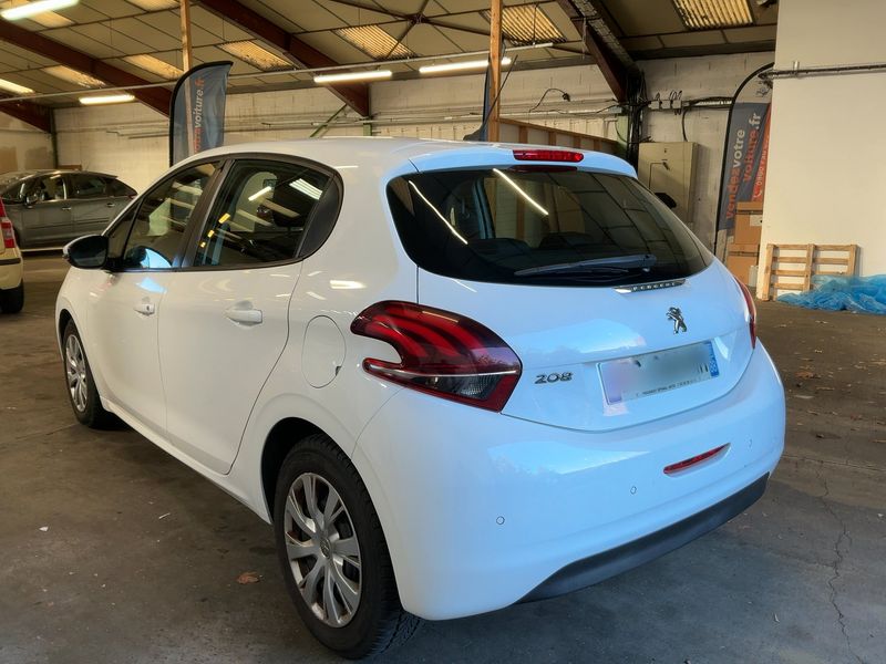 Peugeot 208 1.5 Blue-HDi Active — zdjęcie 3