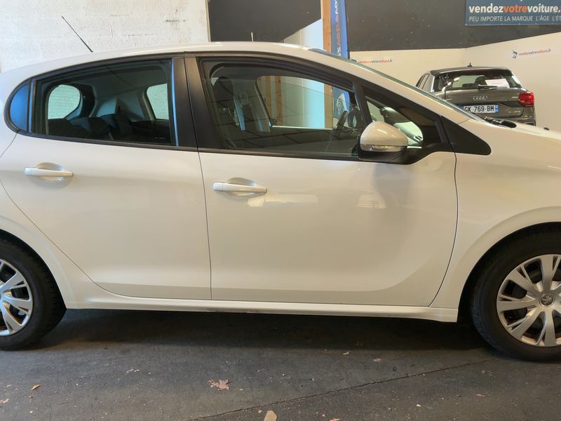 Peugeot 208 1.5 Blue-HDi Active — zdjęcie 7