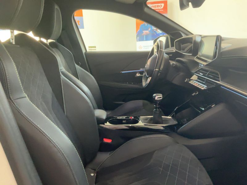 Peugeot 208 1.2 PureTech GT Pack — zdjęcie 11