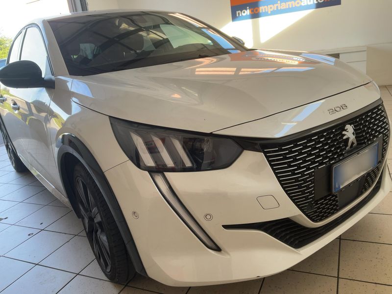 Peugeot 208 1.2 PureTech GT Pack — zdjęcie 8