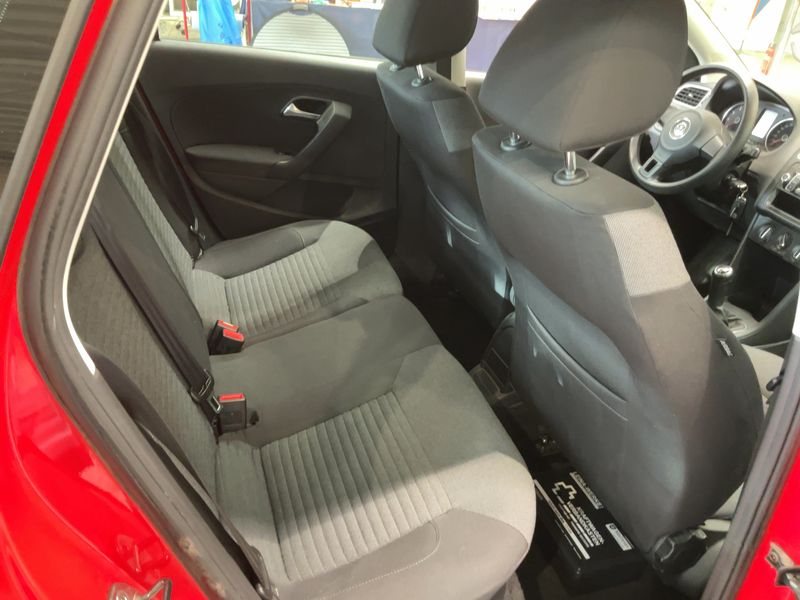 Volkswagen Polo 1.4 FSI Comfortline — zdjęcie 11