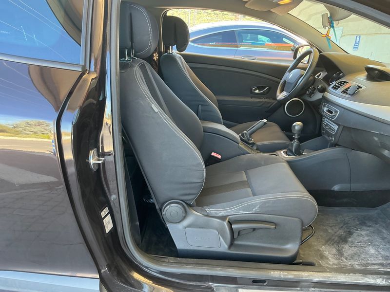 Renault Megane 1.5 dCi Dynamique — zdjęcie 11