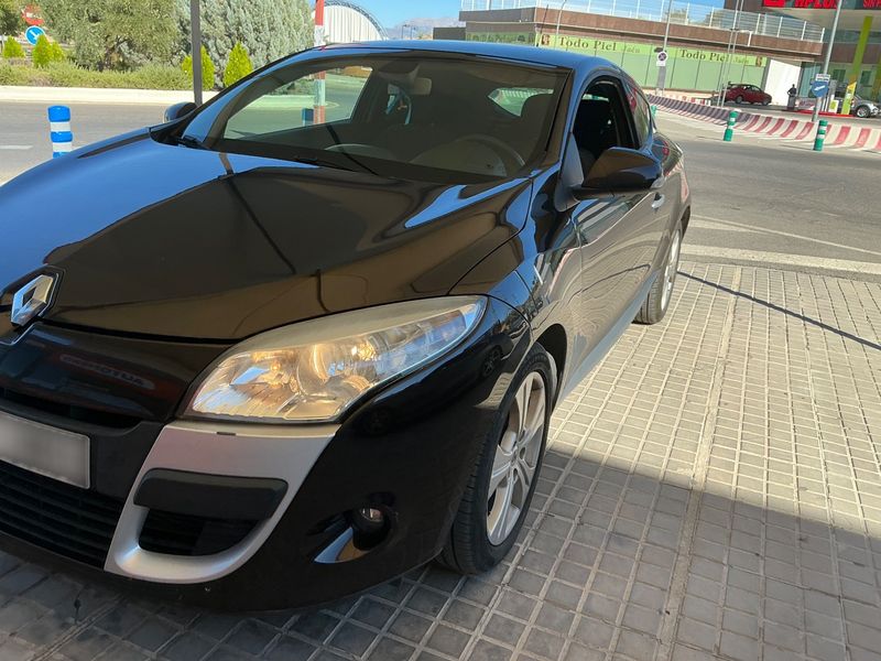 Renault Megane 1.5 dCi Dynamique — zdjęcie 2