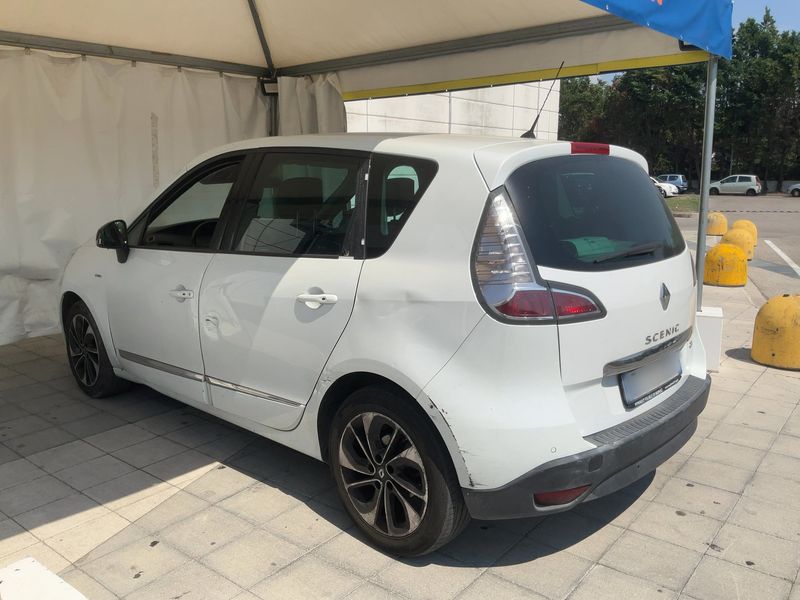 Renault Scenic 1.5 dCi BOSE Edition — zdjęcie 3