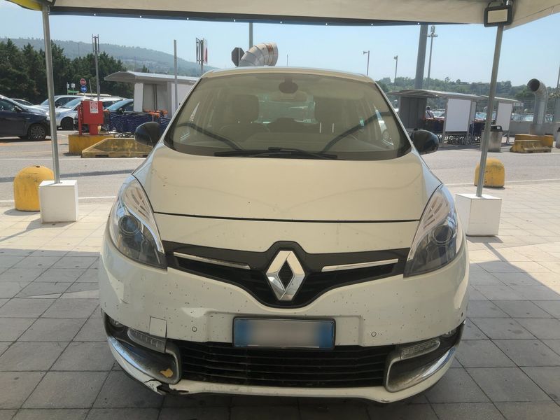 Renault Scenic 1.5 dCi BOSE Edition — zdjęcie 9