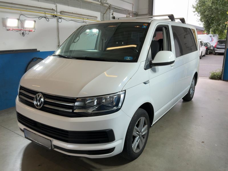 Volkswagen T6 Multivan 2.0 TDI Comfortline — zdjęcie 1