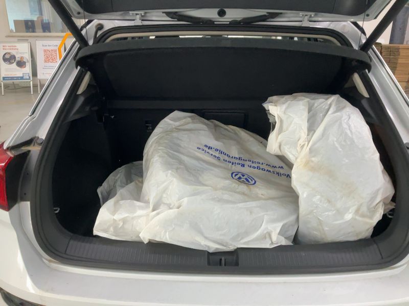 Volkswagen T-Roc 1.6 TDI IQ.DRIVE — zdjęcie 10