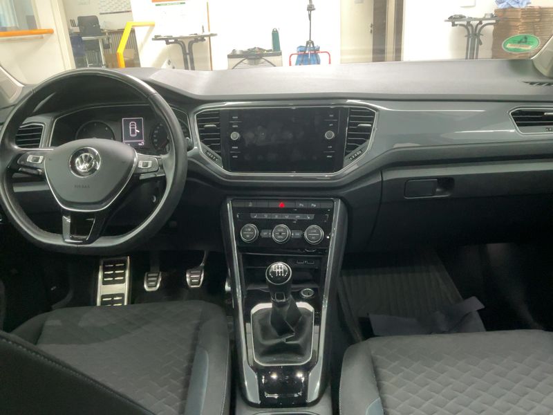 Volkswagen T-Roc 1.6 TDI IQ.DRIVE — zdjęcie 12