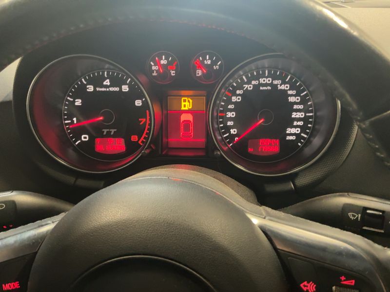 Audi TT 2.0 TFSI Coupe — zdjęcie 13