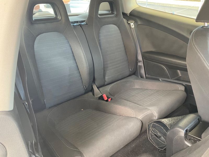 Volkswagen Scirocco 2.0 TDI — zdjęcie 14