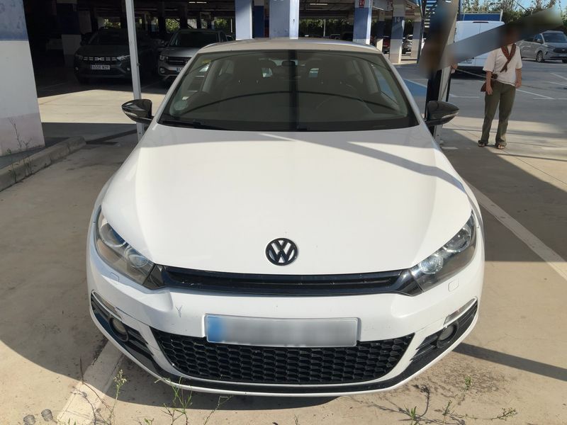Volkswagen Scirocco 2.0 TDI — zdjęcie 9