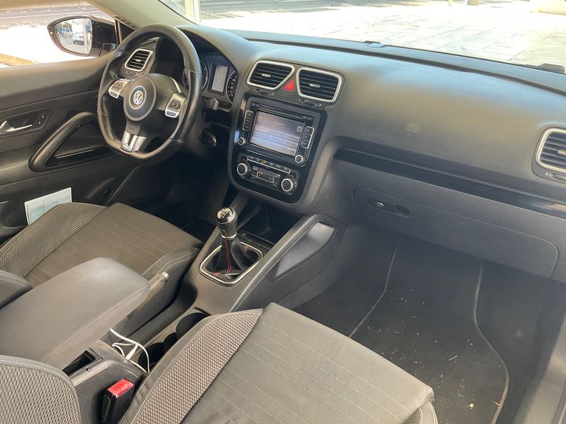 Volkswagen Scirocco 2.0 TDI — zdjęcie 12
