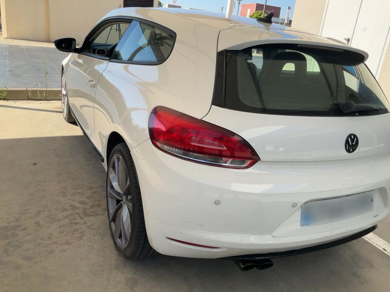 Volkswagen Scirocco 2.0 TDI — zdjęcie 3