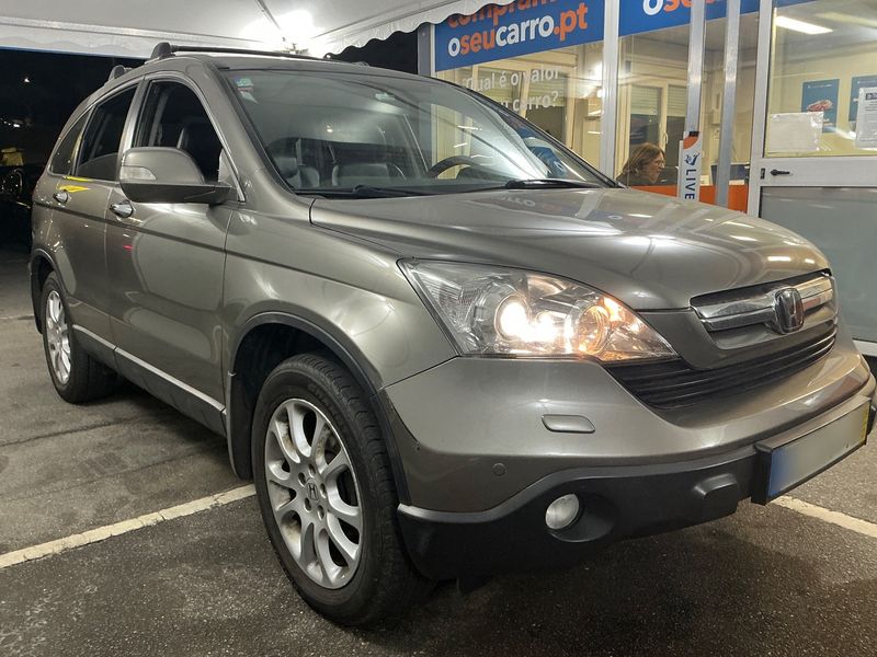 Honda CR-V 2.2 CTDI Executive — zdjęcie 8