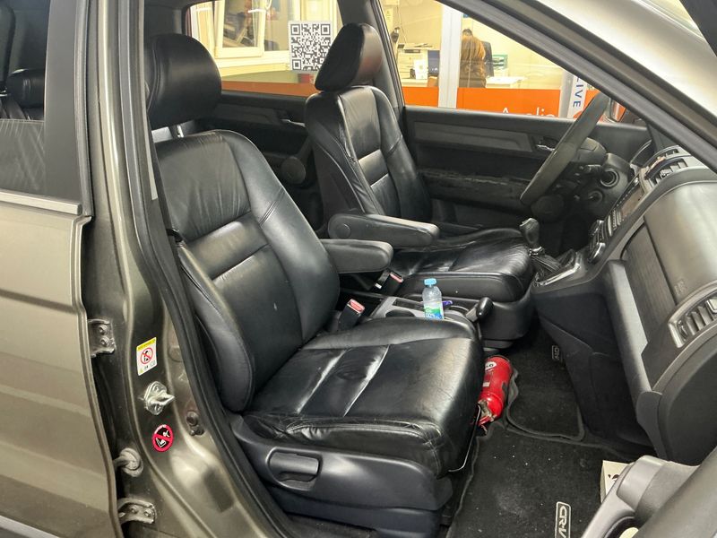 Honda CR-V 2.2 CTDI Executive — zdjęcie 11