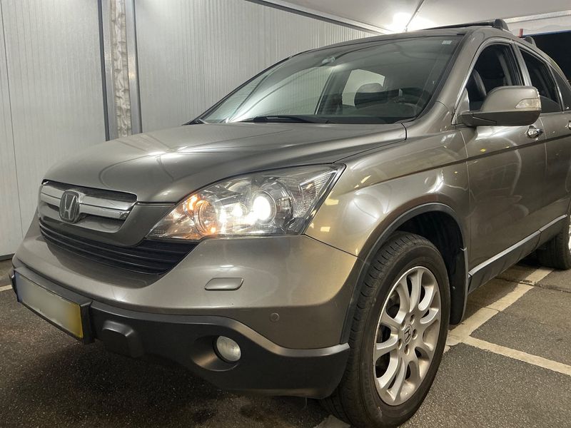 Honda CR-V 2.2 CTDI Executive — zdjęcie 2