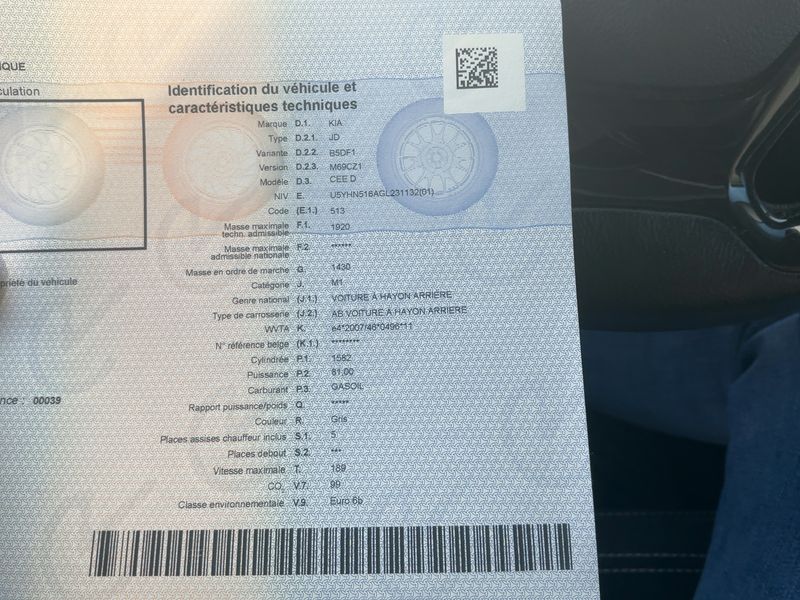 Kia cee'd 1.6 CRDi Active — zdjęcie 15