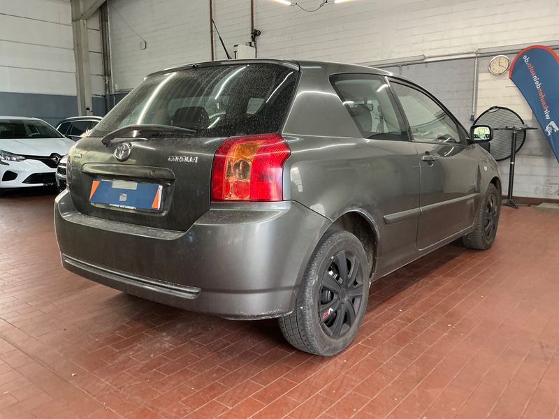 Toyota Corolla 1.4 Compact Luna — zdjęcie 2