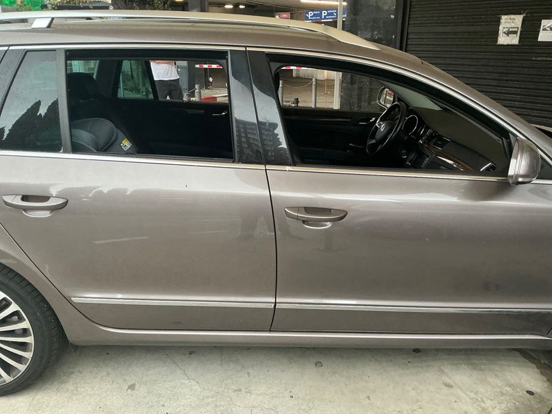 Skoda Superb 3.6 V6 FSI Laurin & Klement 4x4 — zdjęcie 7