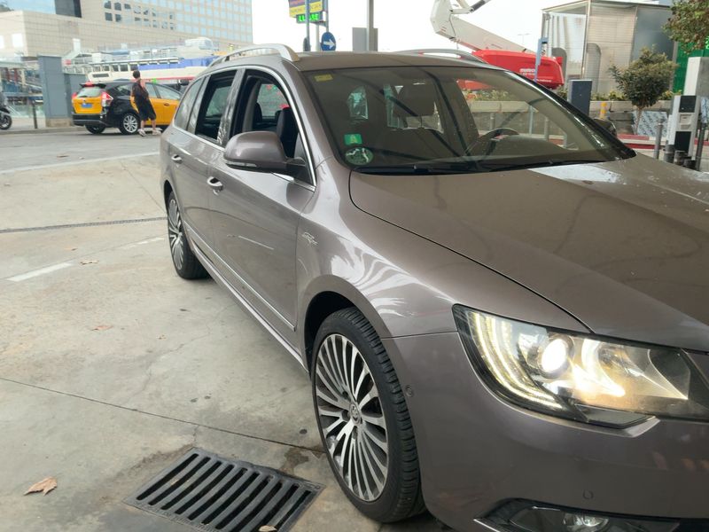 Skoda Superb 3.6 V6 FSI Laurin & Klement 4x4 — zdjęcie 8