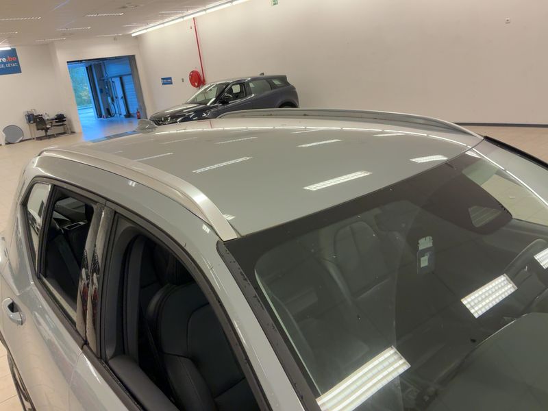 Volvo XC40 2.0 B3 Mild-Hybrid Core 2WD — zdjęcie 22