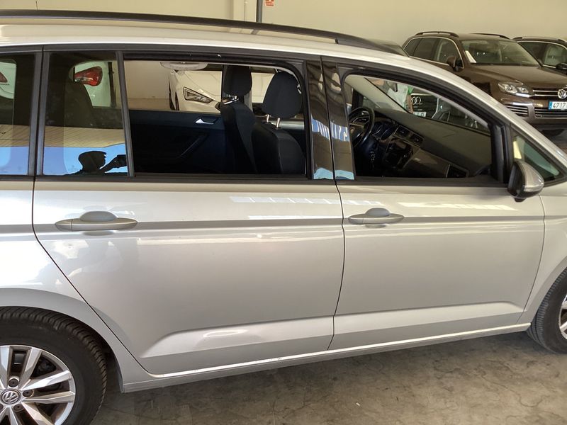 Volkswagen Touran 1.2 TSI Edition BlueMotion Tech — zdjęcie 7