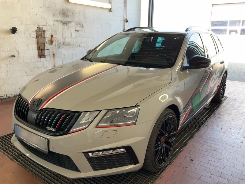 Skoda Octavia 2.0 TSI RS 245