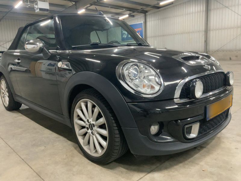 MINI Cabrio Cooper S — zdjęcie 8