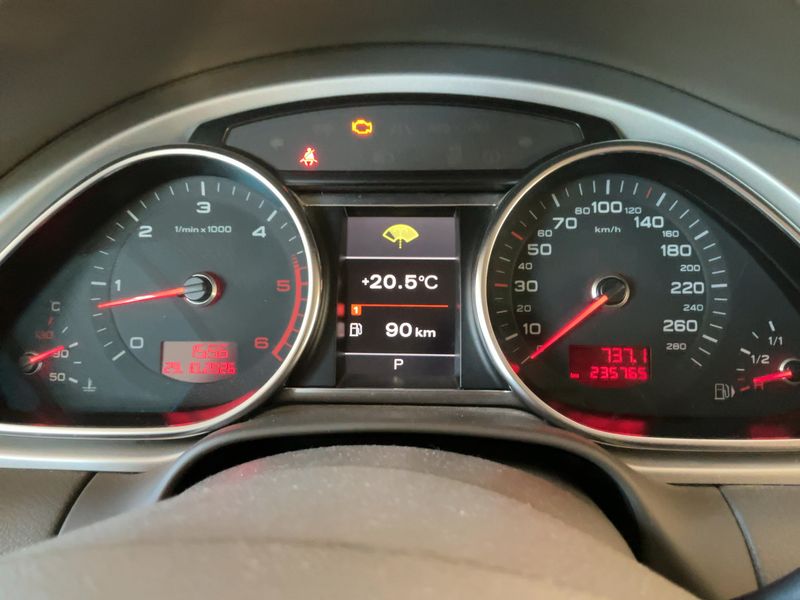 Audi Q7 3.0 V6 TDI quattro — zdjęcie 13