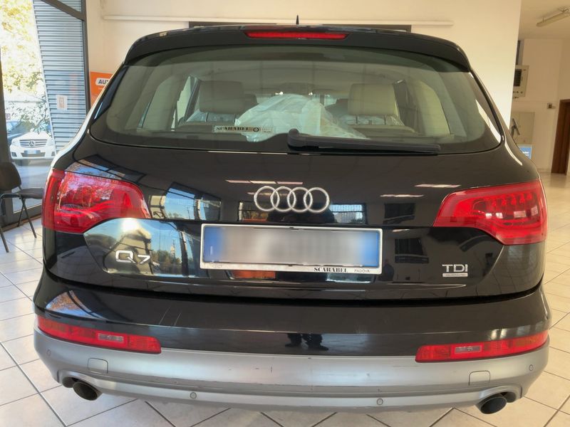 Audi Q7 3.0 V6 TDI quattro — zdjęcie 5