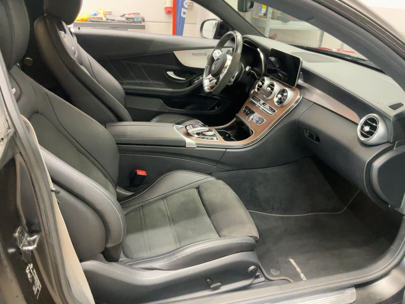 Mercedes-Benz C-Klasse C 63 AMG S — zdjęcie 11