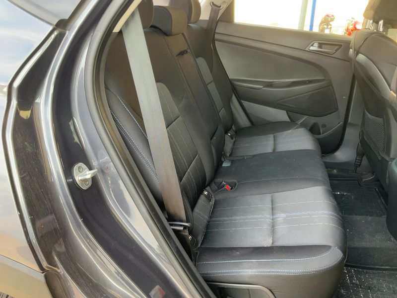 Hyundai Tucson 1.7 CRDi Classic blue 2WD — zdjęcie 14