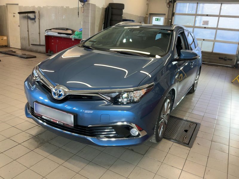 Toyota Auris Touring Sports 1.8 Hybrid Executive