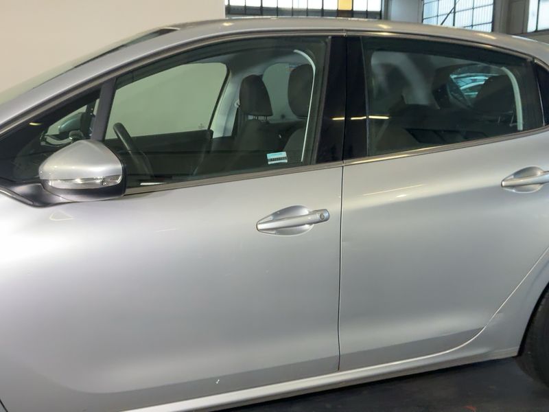 Peugeot 208 1.2 e-VTi Allure — zdjęcie 4