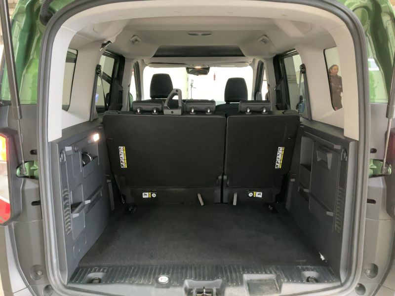 Ford Tourneo Courier 1.0 EcoBoost Active — zdjęcie 10